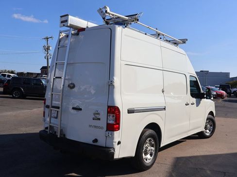 Used 2019 Nissan NV 3500 SV RWD image 7