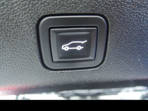 Used 2023 Chevrolet Suburban High Country w/ Advanced Technology Package image 42