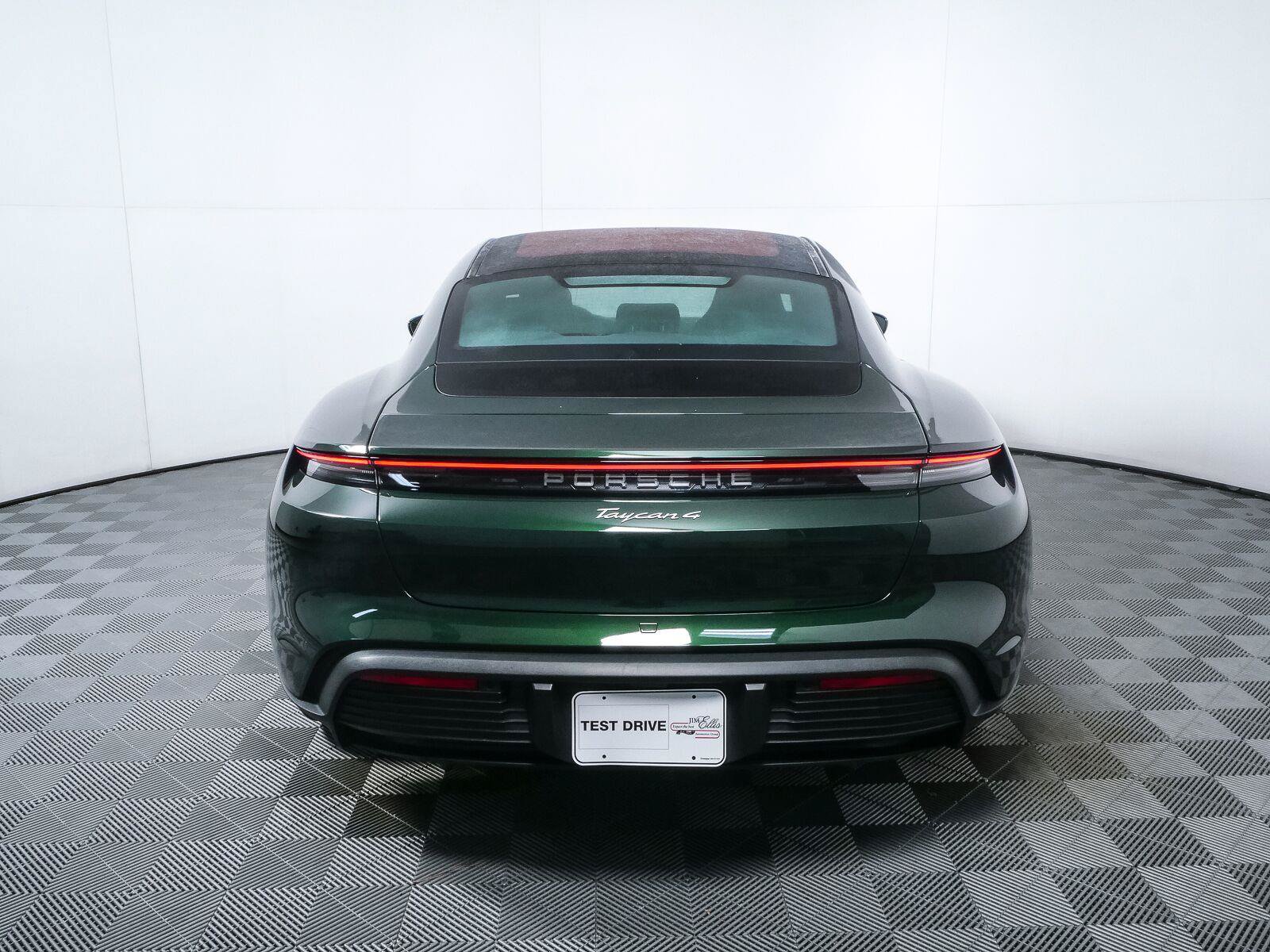 Certified 2025 Porsche Taycan AWD/4WD image 30