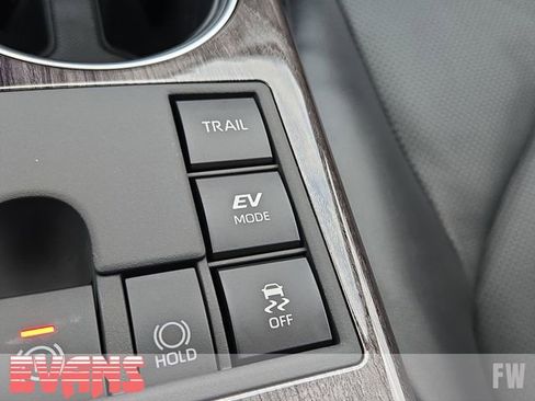 New 2026 Toyota Highlander Limited image 15