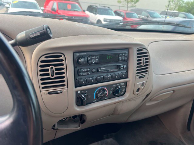 Used 2001 Ford F150 Lariat RWD image 14