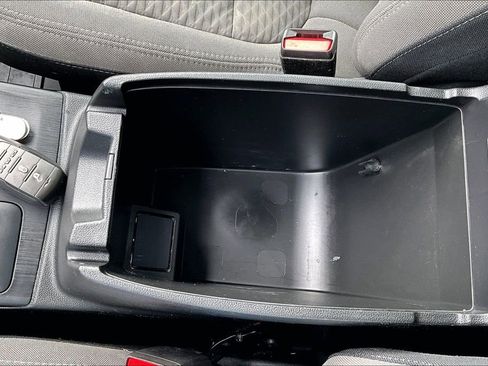 Used 2022 Ford Escape SE image 33