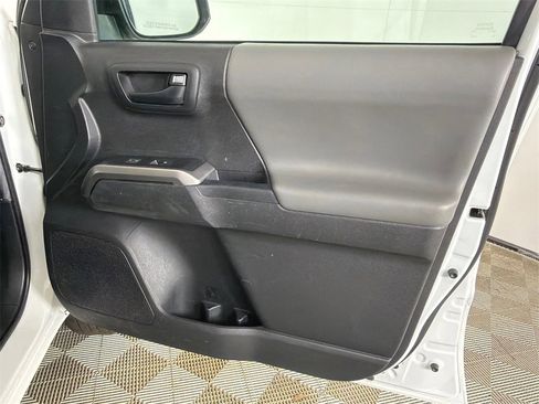 Used 2022 Toyota Tacoma SR5 image 14