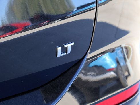 Used 2023 Chevrolet Equinox LT FWD image 8