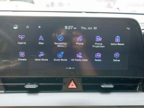 Certified 2025 Kia Sportage EX w/ EX Premium Package AWD/4WD image 22