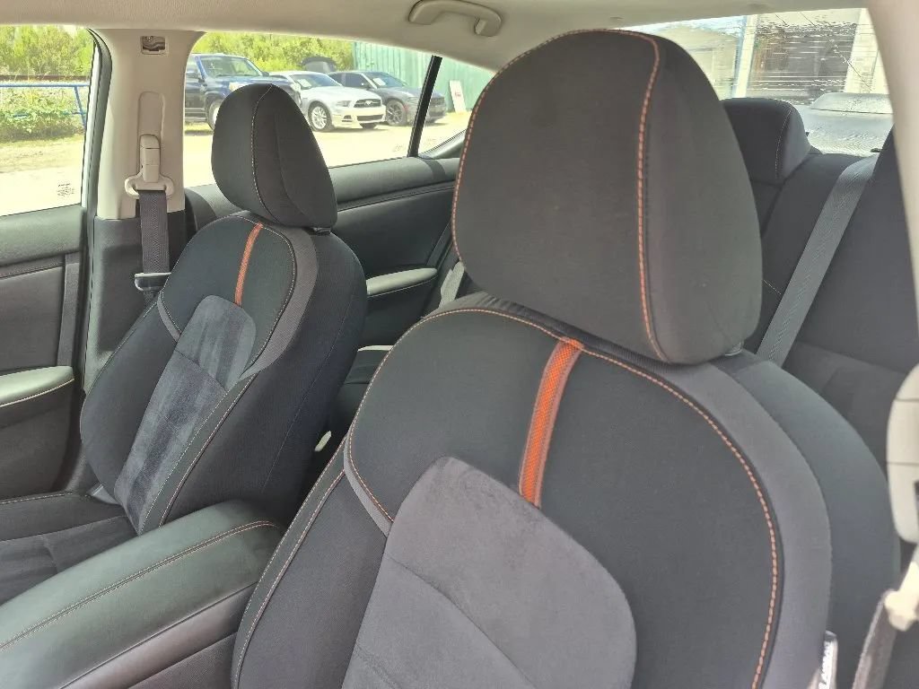 Used 2021 Nissan Sentra SR FWD image 16