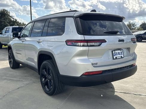 New 2025 Jeep Grand Cherokee L Altitude image 10