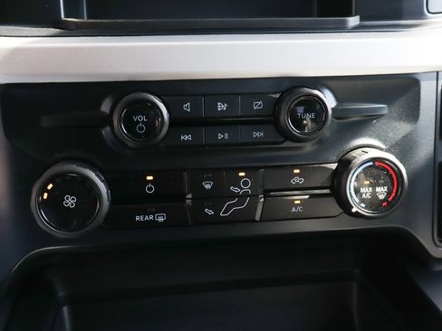 Used 2024 Ford F350 XLT AWD/4WD image 37