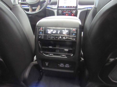 Used 2023 Jeep Grand Cherokee Overland w/ Adv Protech Group III image 28