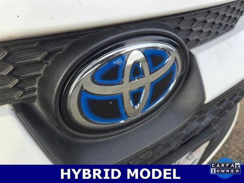 Used 2022 Toyota Corolla LE image 9