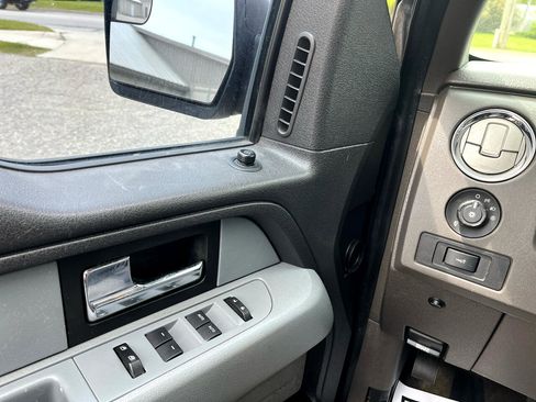 Used 2011 Ford F150 XLT image 12