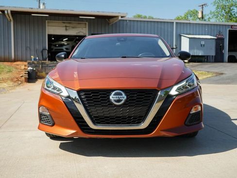 Used 2020 Nissan Altima 2.5 SR w/ Premium Package FWD image 16