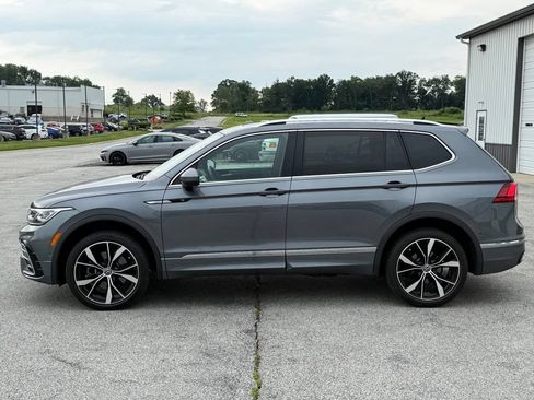 Used 2024 Volkswagen Tiguan SEL R-Line AWD/4WD image 4