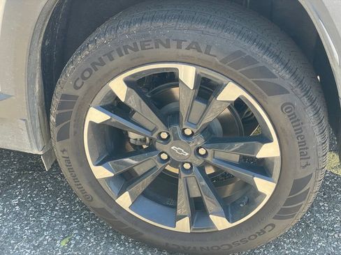 Used 2025 Chevrolet Equinox RS w/ Safety and Technology Package FWD image 28