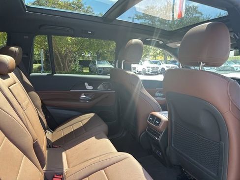 Certified 2025 Mercedes-Benz GLS 450 4MATIC image 27