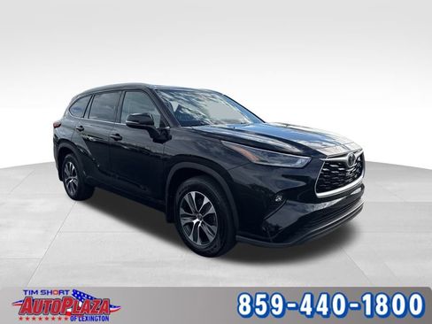 Used 2021 Toyota Highlander XLE image 8