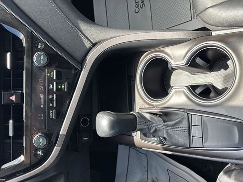 Used 2023 Toyota Camry SE image 33