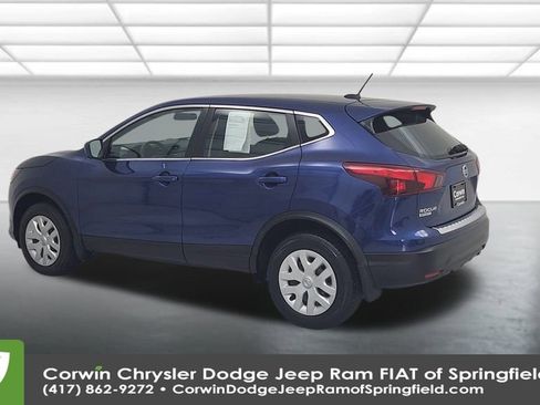 Used 2019 Nissan Rogue Sport S image 10
