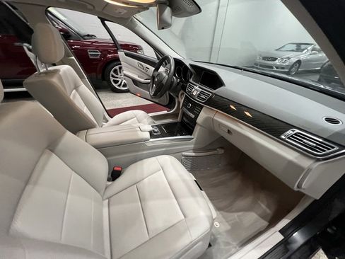 Used 2016 Mercedes-Benz E 350 4MATIC Sedan image 41