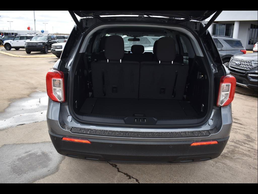 Used 2023 Ford Explorer XLT RWD image 18
