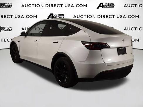 Used 2023 Tesla Model Y Long Range AWD/4WD image 41