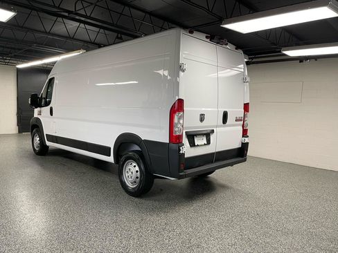 Used 2022 RAM ProMaster 2500 w/ Driver Convenience Group FWD image 8