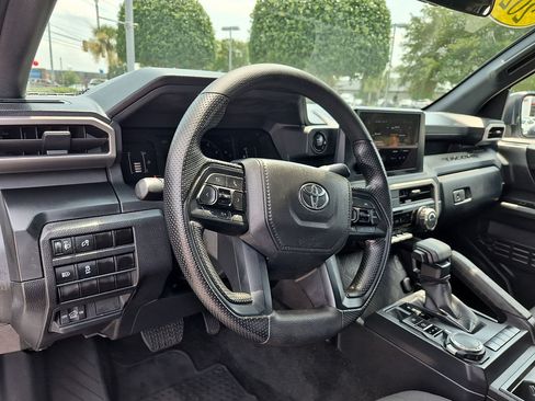 Used 2024 Toyota Tacoma SR AWD/4WD image 15