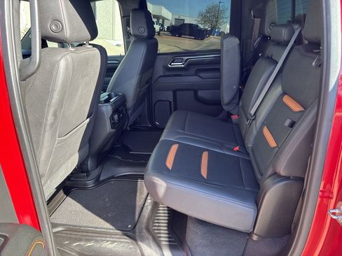 Used 2024 GMC Sierra 2500 AT4 w/ AT4 Premium Plus Package AWD/4WD image 11