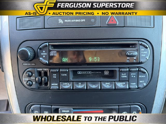 Used 2005 Chrysler Town & Country Touring FWD image 12