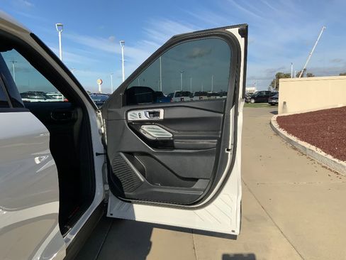 Used 2021 Ford Explorer ST w/ Equipment Group 401A image 25