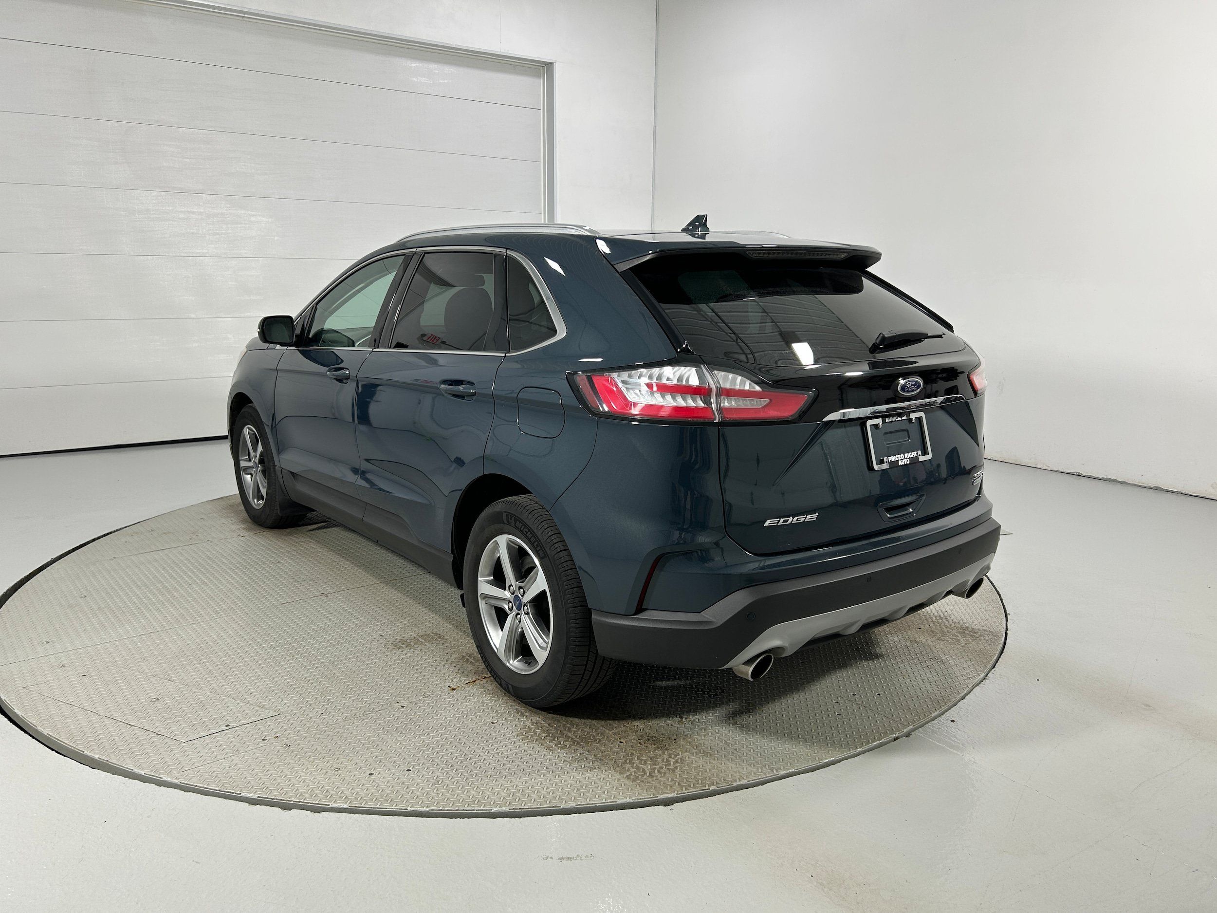 Used 2019 Ford Edge SEL w/ Equipment Group 201A AWD/4WD image 23