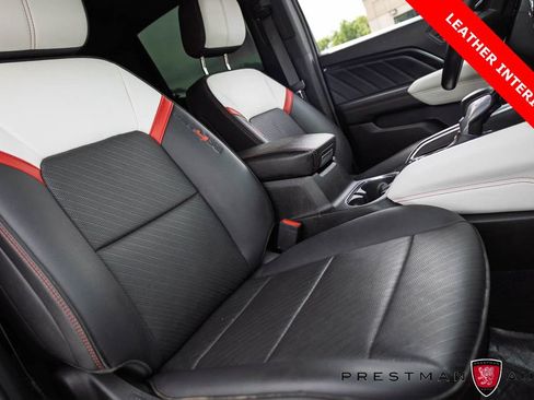 Used 2024 GMC Canyon AT4X AWD/4WD image 4