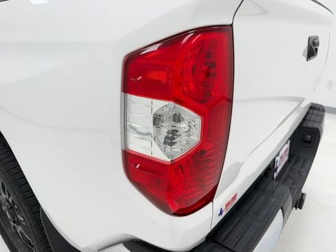 Used 2018 Toyota Tundra SR5 w/ SR5 Upgrade Package RWD image 36