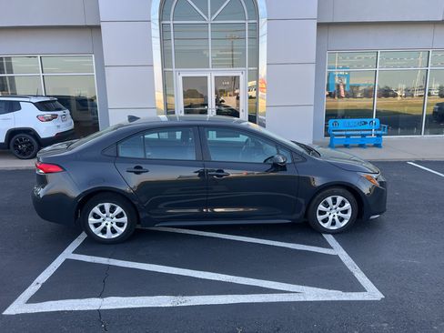Used 2024 Toyota Corolla LE FWD image 7