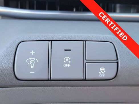 Used 2025 Hyundai Elantra SE image 14