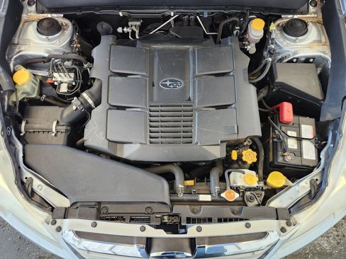 Used 2013 Subaru Outback 3.6R Limited image 12