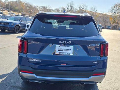 New 2026 Kia Sorento S image 4