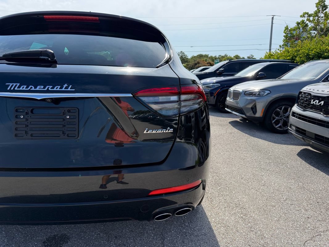 Used 2023 Maserati Levante GT AWD/4WD image 7