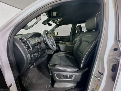 Used 2025 RAM 1500 Laramie image 13