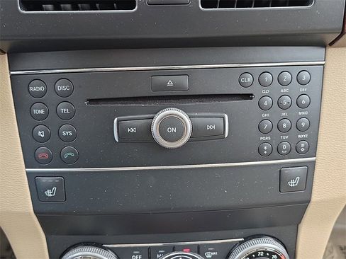 Used 2012 Mercedes-Benz GLK 350 4MATIC image 27