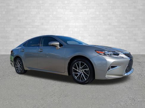 Used 2018 Lexus ES 350 image 1