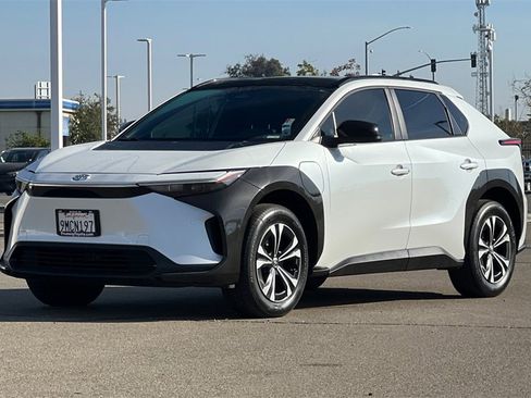 Used 2024 Toyota bZ4X XLE image 10