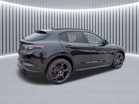 Used 2024 Alfa Romeo Stelvio Veloce AWD/4WD image 6