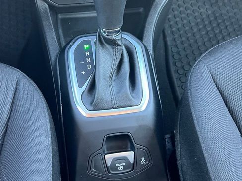 Used 2020 Jeep Renegade Latitude w/ Cold Weather Group image 32