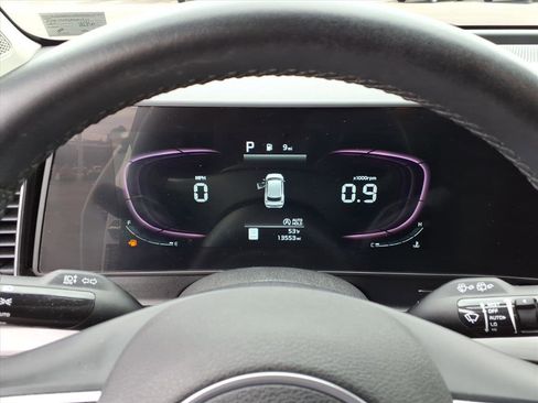 Used 2023 Kia Sportage EX image 12