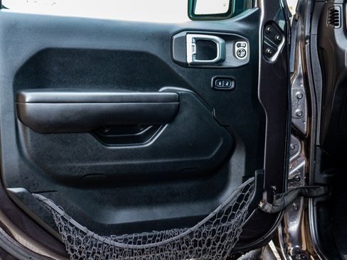 Used 2018 Jeep Wrangler Unlimited Sport S image 22