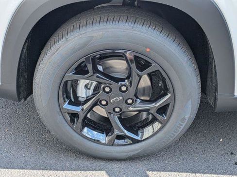 New 2026 Chevrolet Trax LT image 30