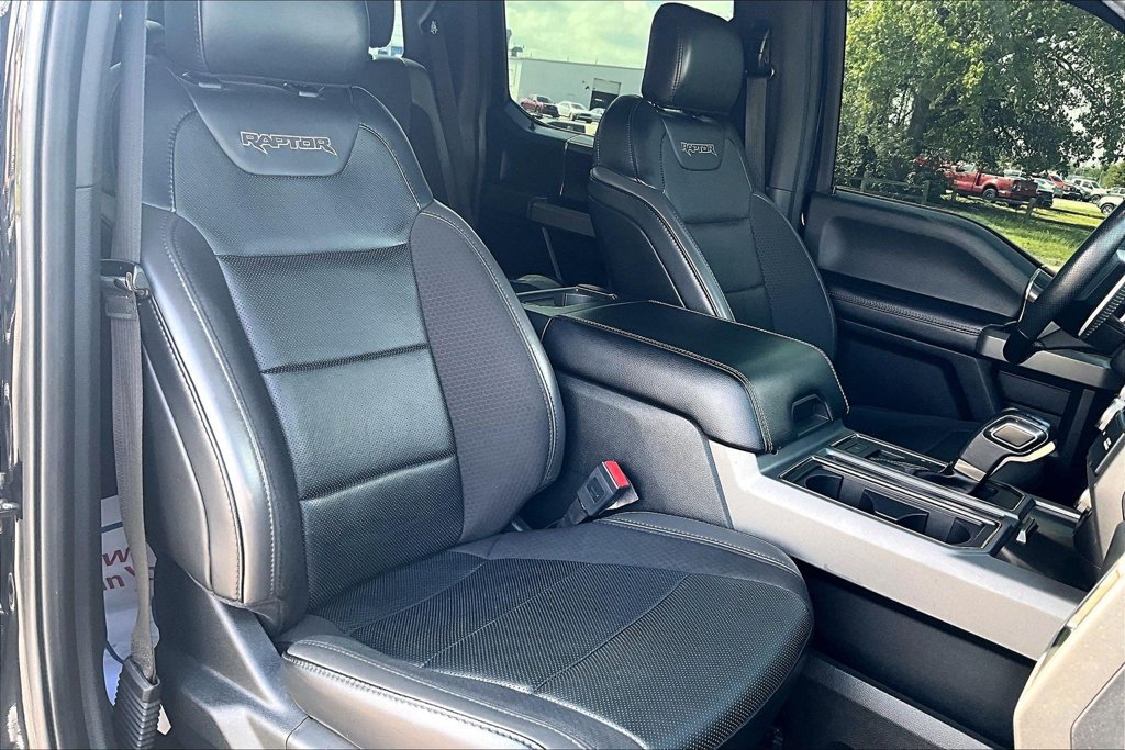 Used 2019 Ford F150 Raptor w/ Equipment Group 802A Luxury AWD/4WD image 7