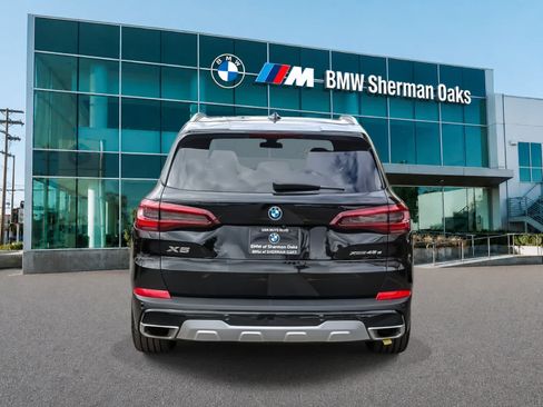 Used 2023 BMW X5 xDrive45e w/ Parking Assistance Package AWD/4WD image 5