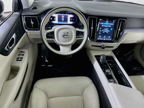 Used 2023 Volvo S60 B5 Core FWD image 22